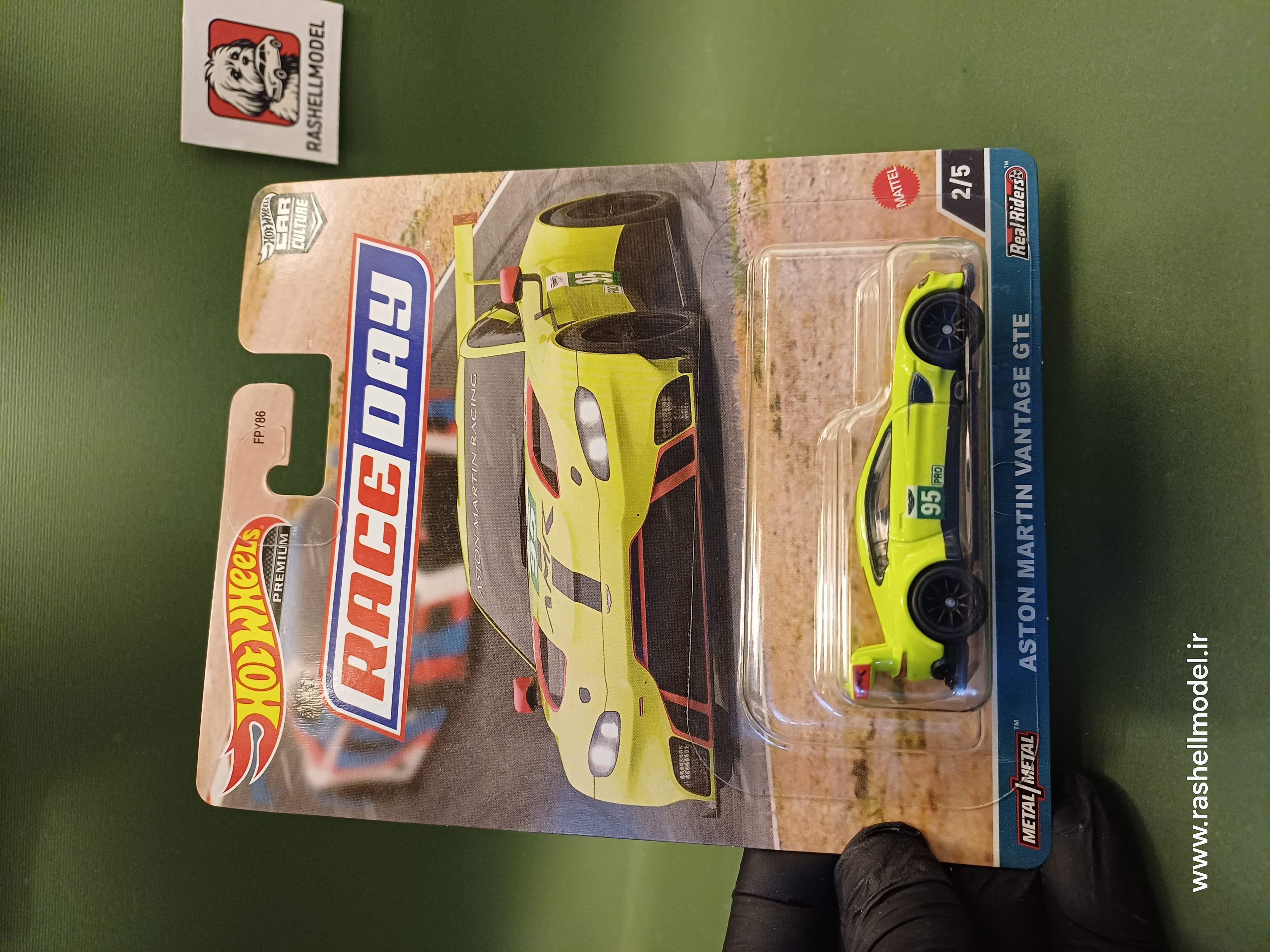 ماکت هات ویلز استون مارتین Vantage GTE سری پرمیوم Car Culture Race Day مقیاس 1:64